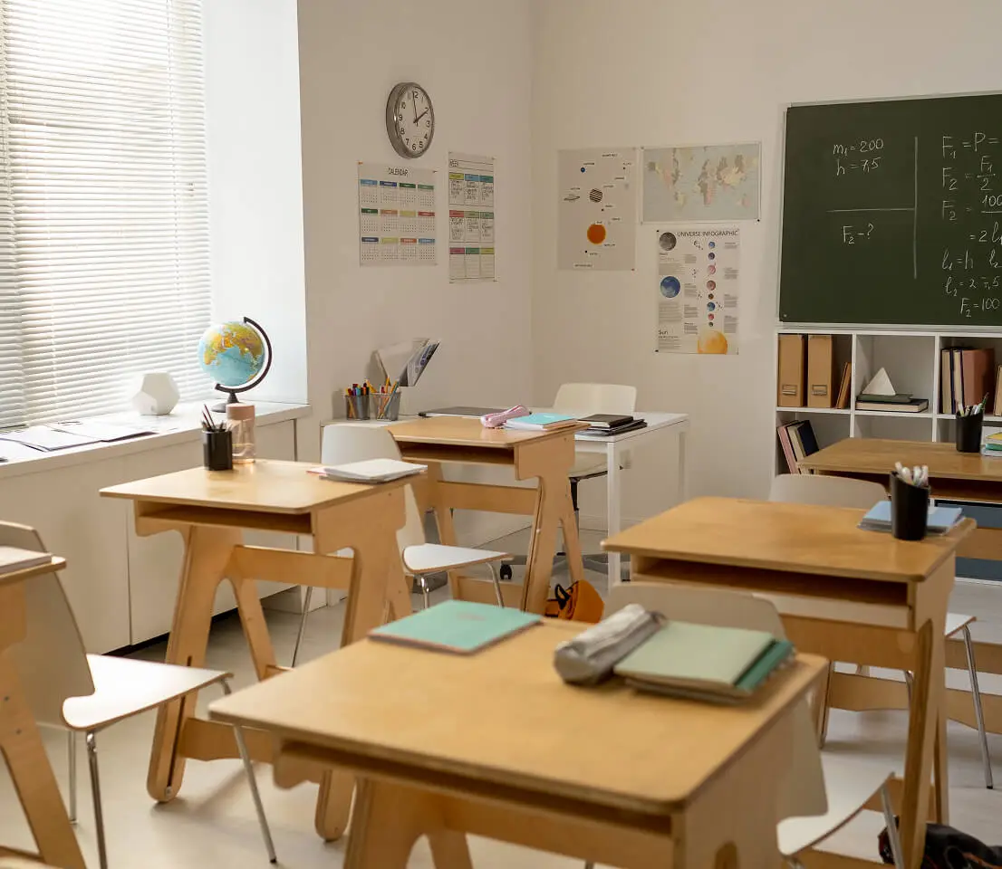 arh university class room makeover