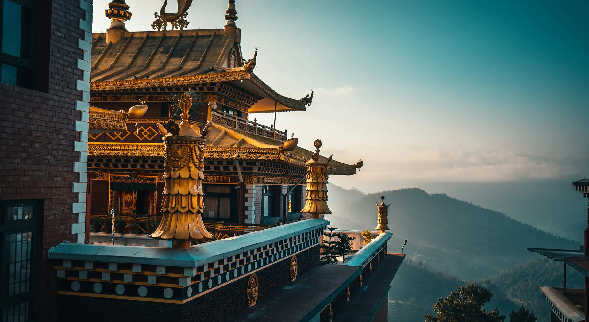 exploring the unique architecture temple in china