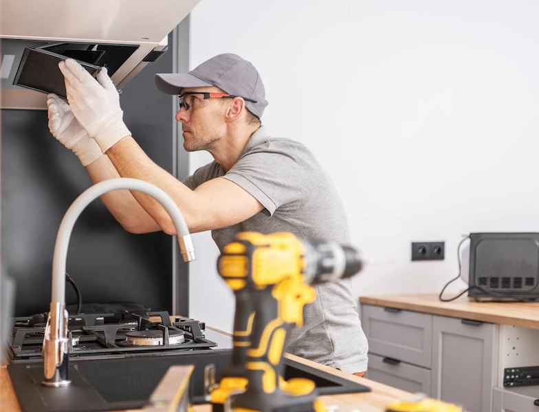 Kitchen appliances installer