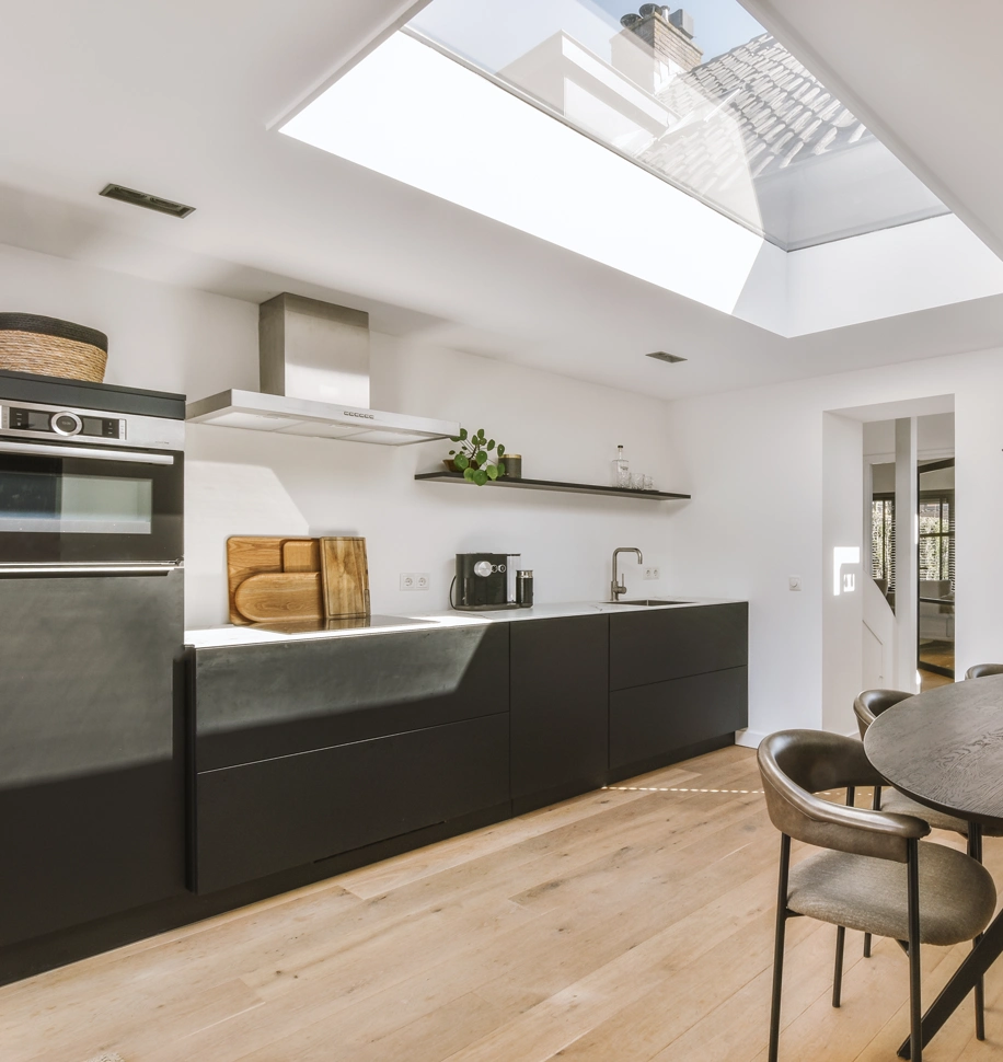 Modern kitchen with dining area